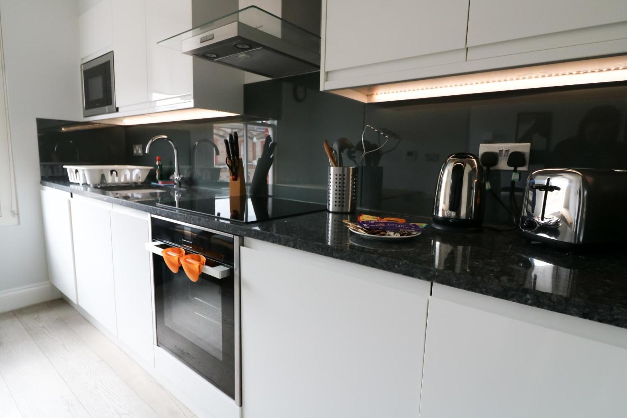 High Street Kensington By Viridian Apartments London Ngoại thất bức ảnh
